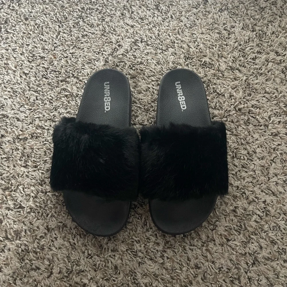 Unr8ed Black Faux Fur Slide Sandal - Picture 8 of 9